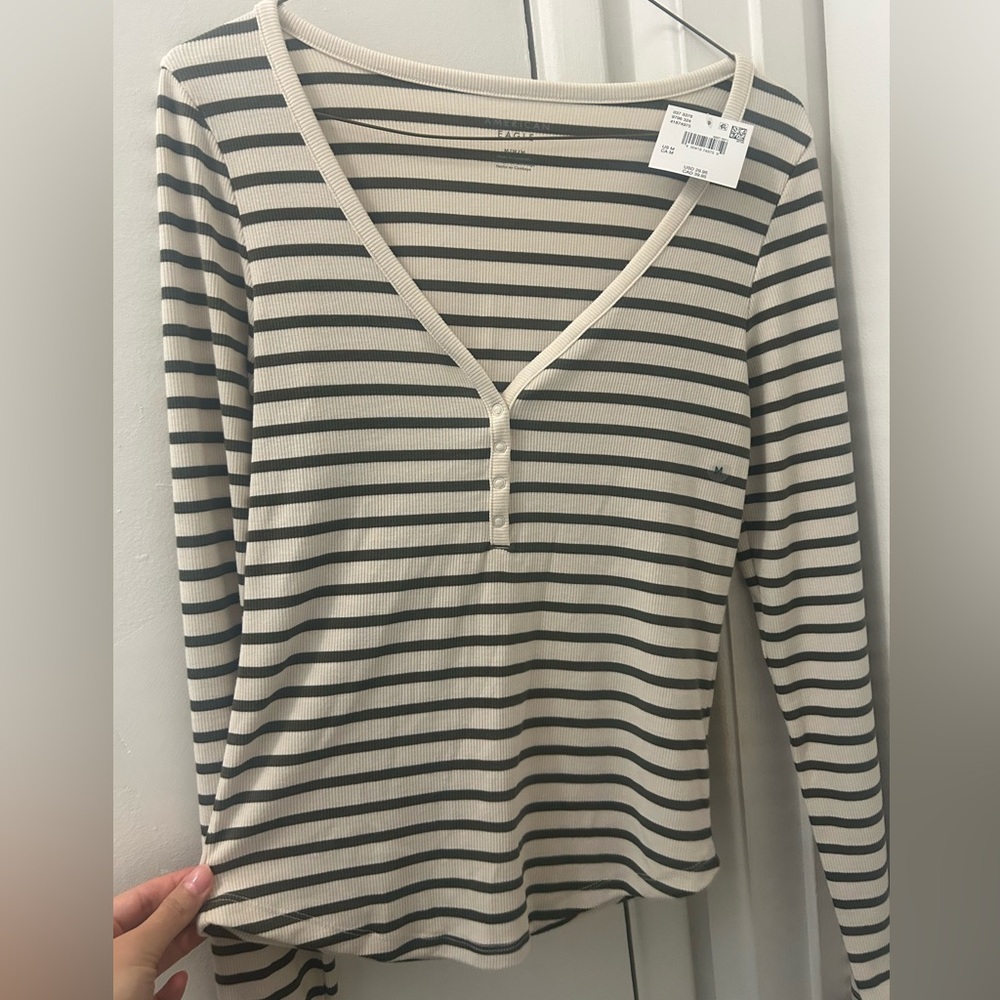 American Eagle NWT Cream and Olive Green Striped Long Sleeve Henley Tee ribbed